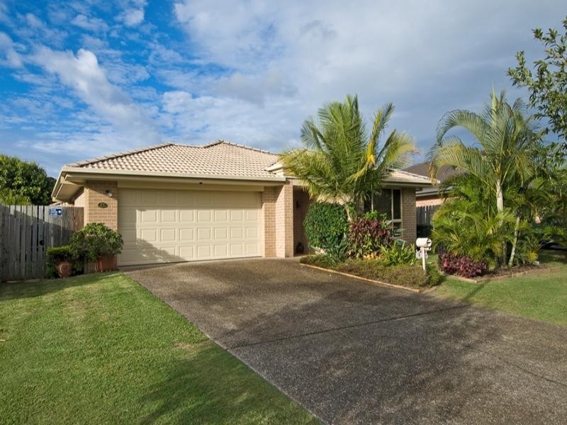 8 Daryl Drive, Varsity Lakes QLD 4227