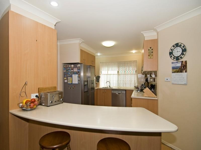 8 Daryl Drive, Varsity Lakes QLD 4227