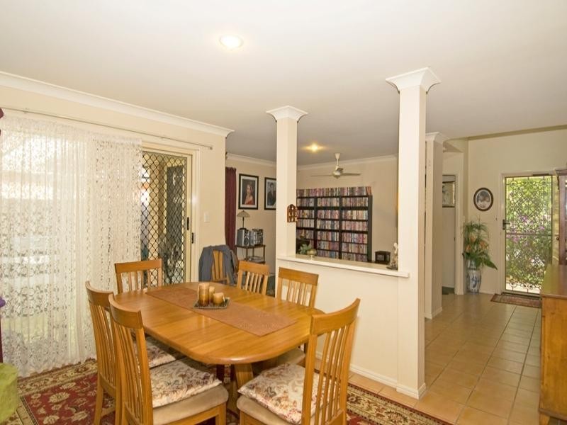 8 Daryl Drive, Varsity Lakes QLD 4227