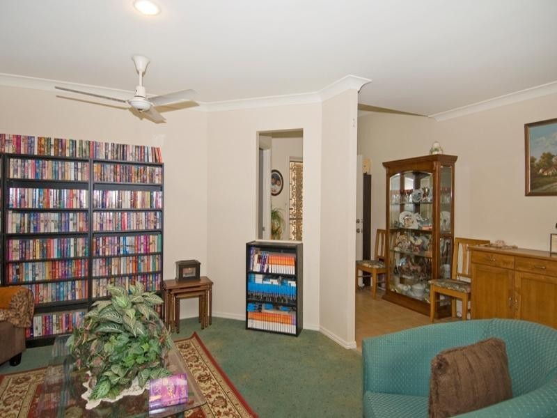 8 Daryl Drive, Varsity Lakes QLD 4227