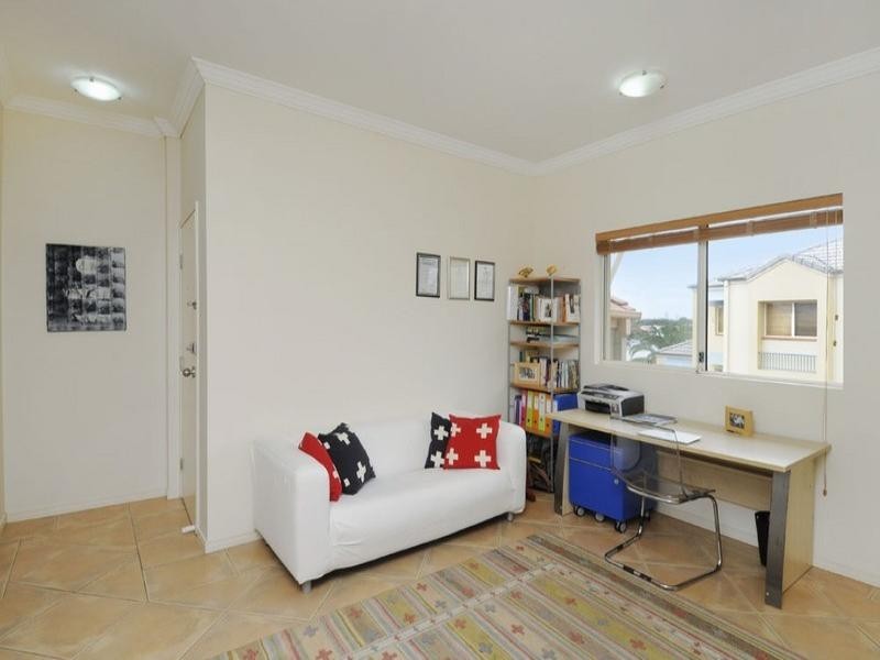 48/82 Limetree Parade, Runaway Bay QLD 4216