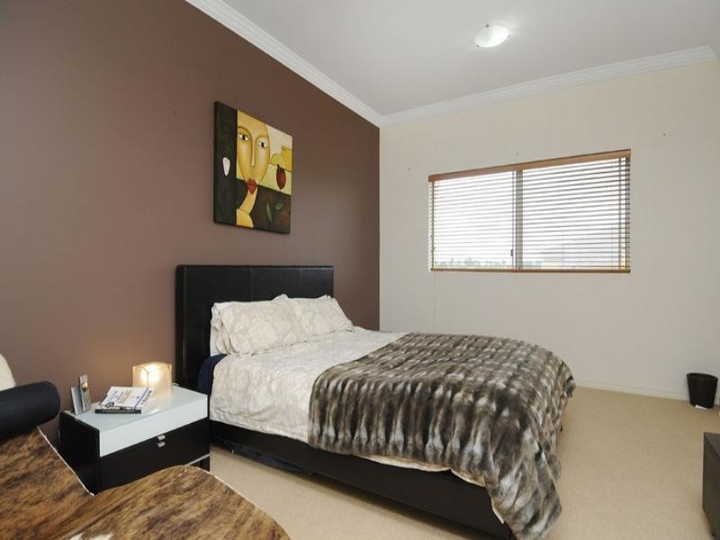 48/82 Limetree Parade, Runaway Bay QLD 4216