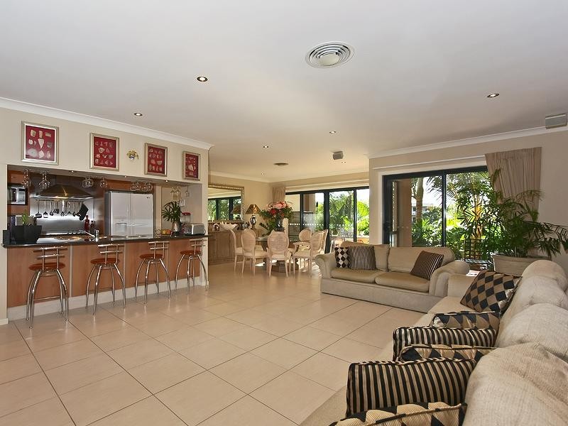 63/117 Palm Meadows Drive, Carrara QLD 4211