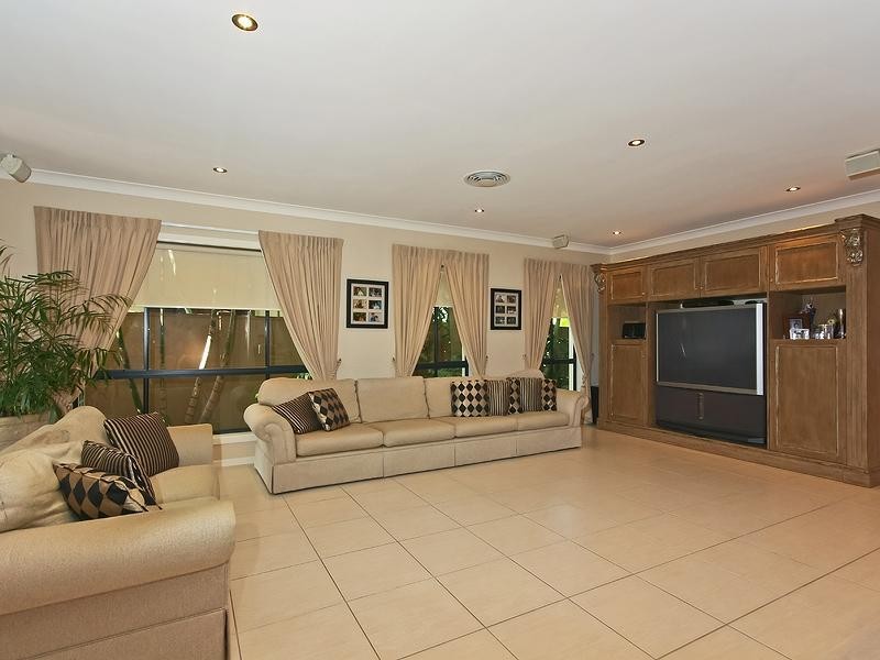 63/117 Palm Meadows Drive, Carrara QLD 4211