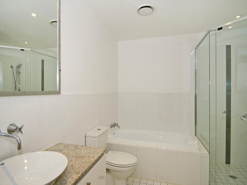 150/251 Varsity Parade, Varsity Lakes QLD 4227