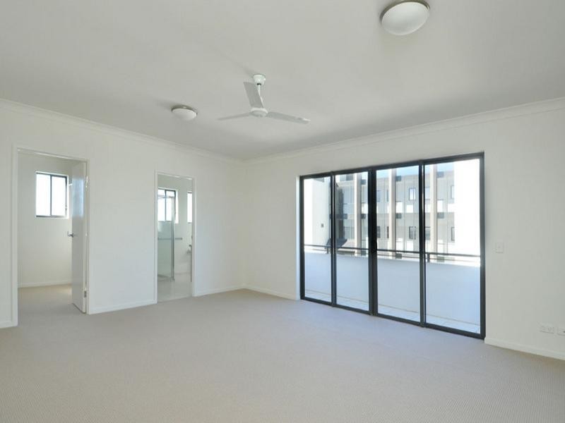 32/1 Acacia Court, Robina QLD 4226