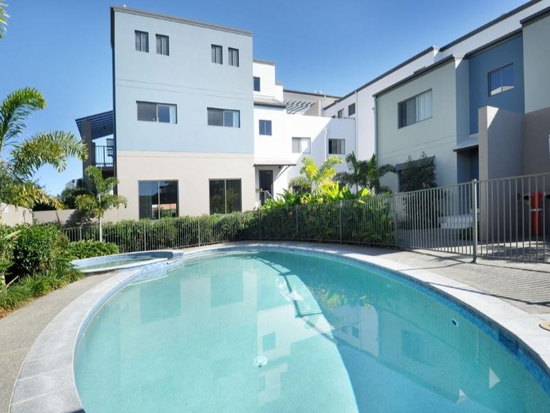 32/1 Acacia Court, Robina QLD 4226