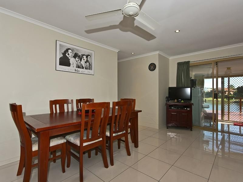 59 Southlake Drive, Varsity Lakes QLD 4227