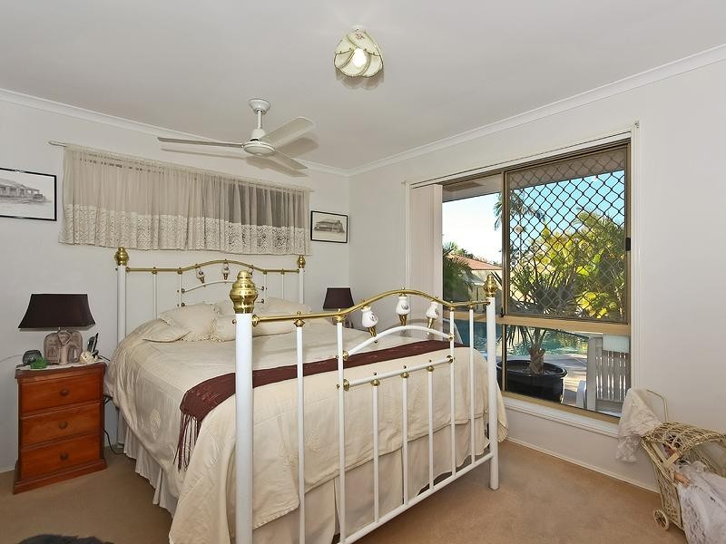 59 Southlake Drive, Varsity Lakes QLD 4227