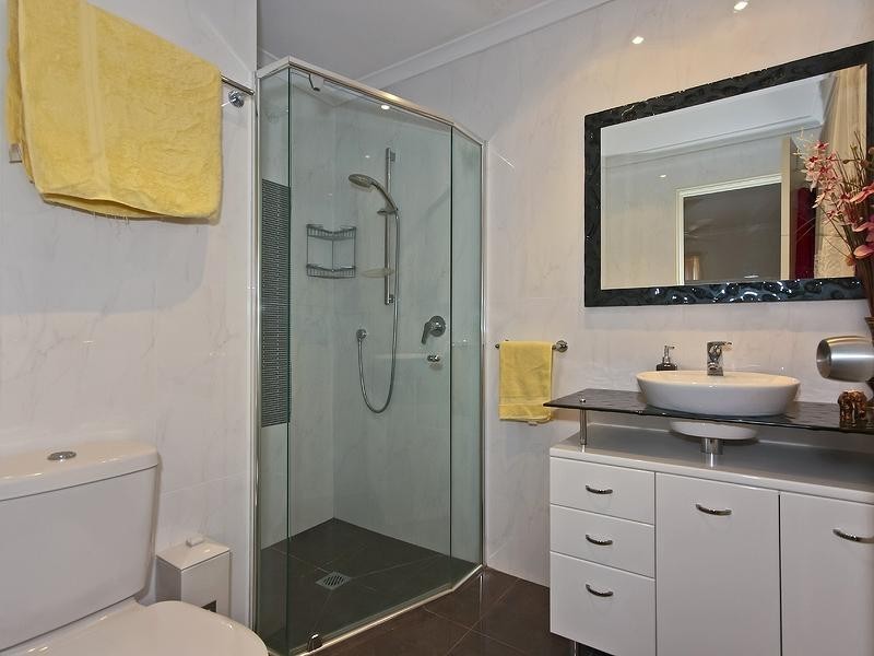 59 Southlake Drive, Varsity Lakes QLD 4227