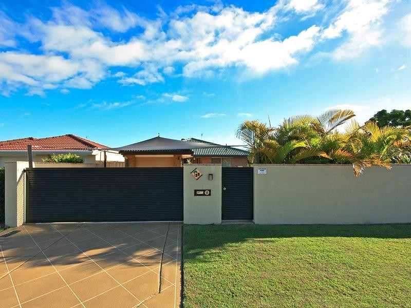 59 Southlake Drive, Varsity Lakes QLD 4227