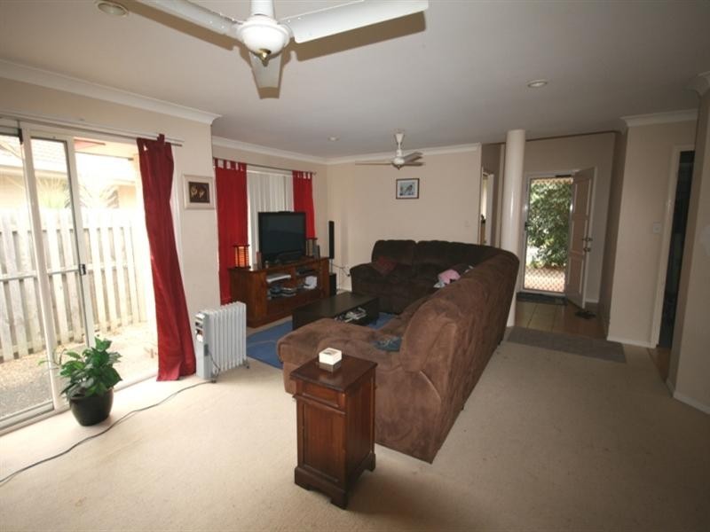 54 Yodelay Street, Varsity Lakes QLD 4227