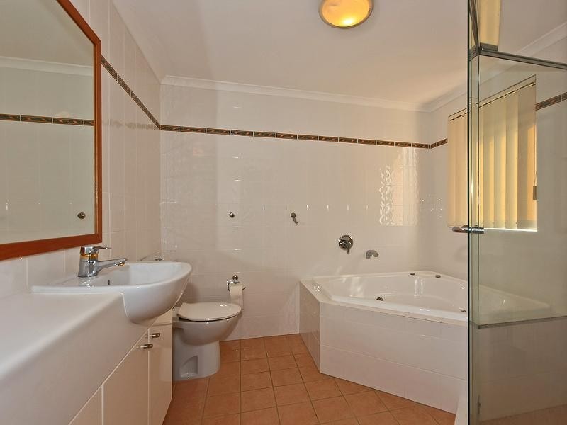 66/85 Palm Meadows Drive, Carrara QLD 4211