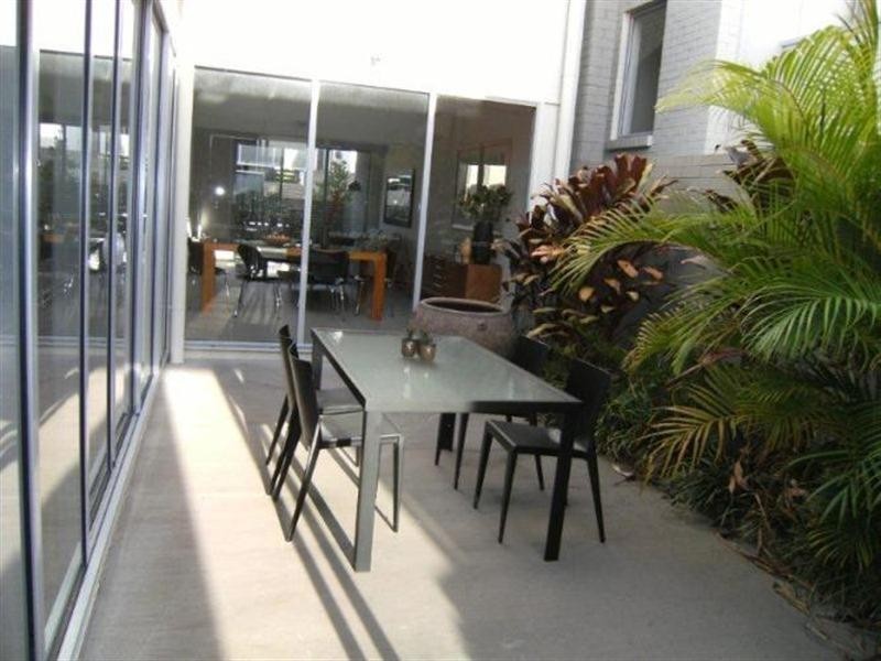 143 Varsity Parade, Varsity Lakes QLD 4227