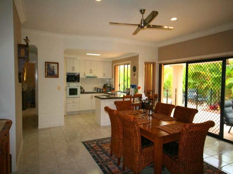 11 Moonraker Street, Clear Island Waters QLD 4226