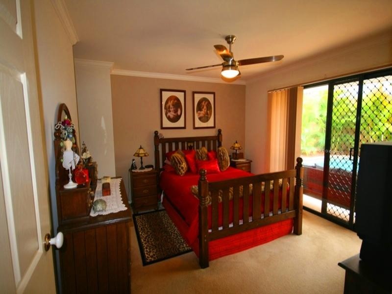 11 Moonraker Street, Clear Island Waters QLD 4226