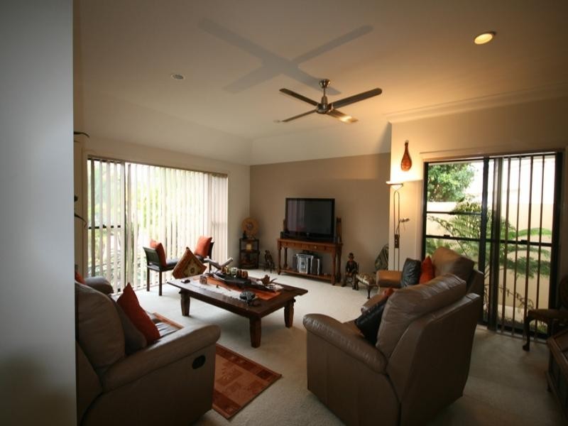 11 Moonraker Street, Clear Island Waters QLD 4226