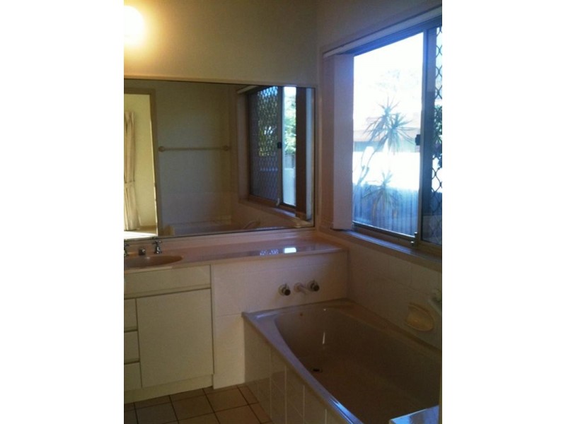 14 WattlePark Lane, Robina QLD 4226