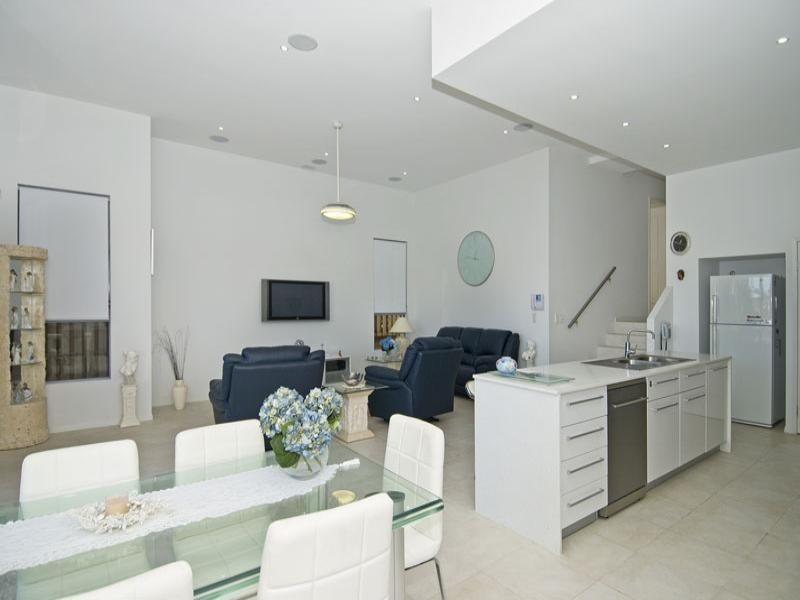 3/7 Saleya Drive, Varsity Lakes QLD 4227