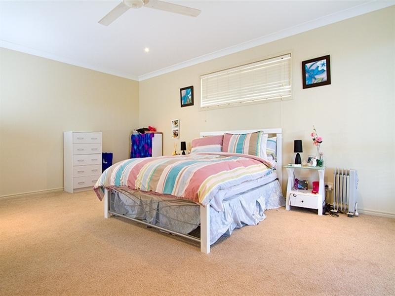 18 Royal Woods Drive, Robina QLD 4226