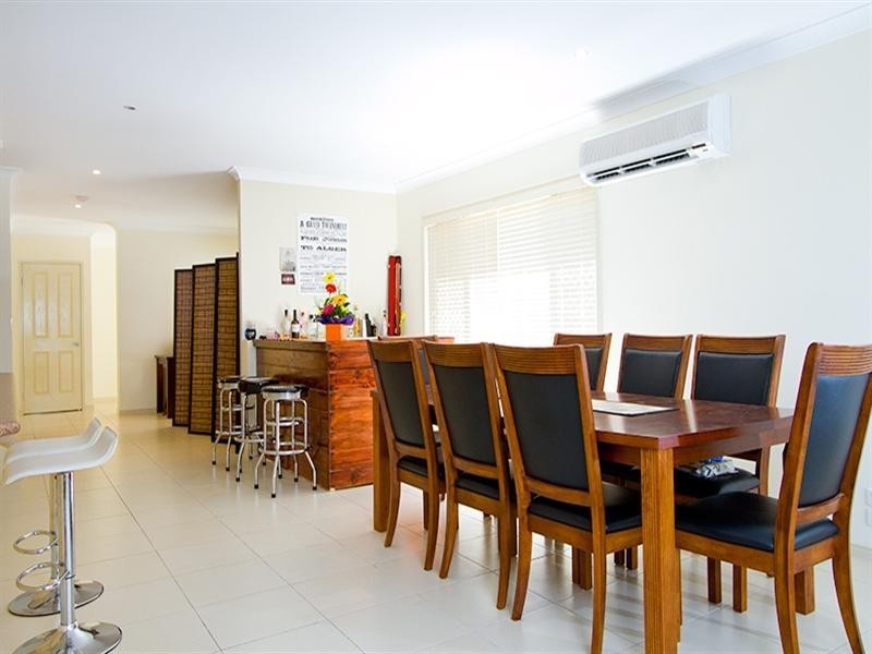 18 Royal Woods Drive, Robina QLD 4226