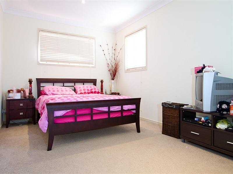 18 Royal Woods Drive, Robina QLD 4226