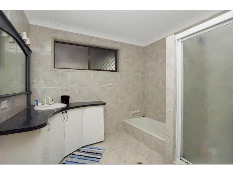 103 Burleigh Street, Burleigh Waters QLD 4220