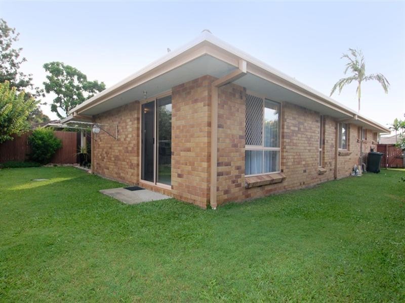 42 Southlake Drive, Varsity Lakes QLD 4227