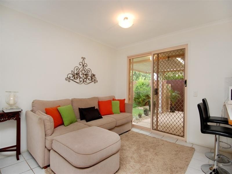 42 Southlake Drive, Varsity Lakes QLD 4227