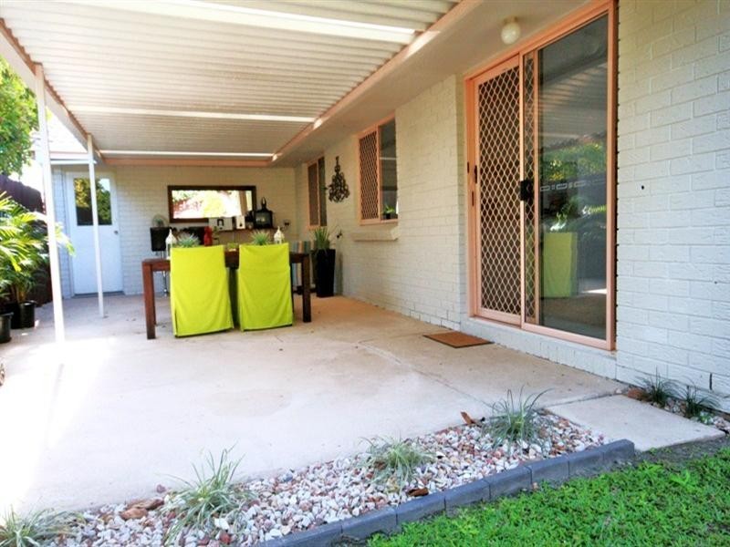 42 Southlake Drive, Varsity Lakes QLD 4227