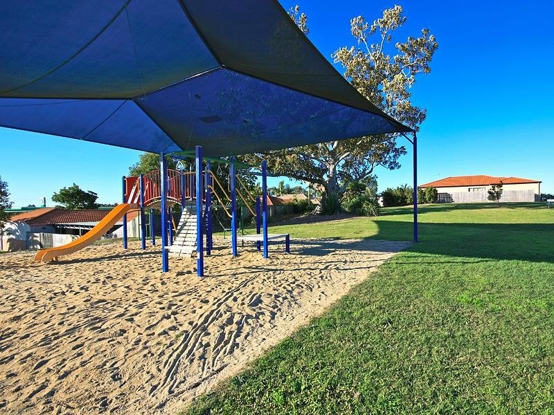 61 Merrilaine Crescent, Merrimac QLD 4226