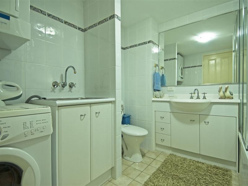 54/88 Limetree Parade, Runaway Bay QLD 4216