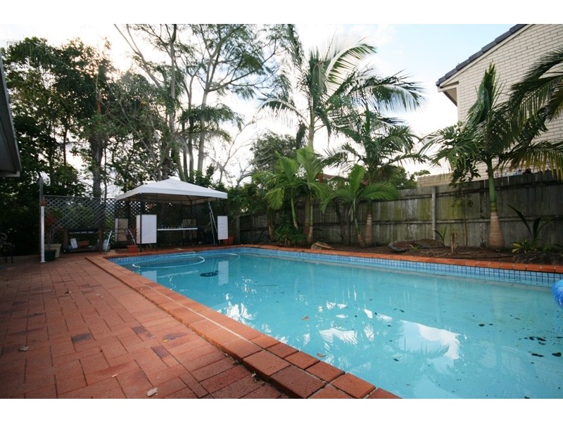 95 Highfield Drive, Merrimac QLD 4226