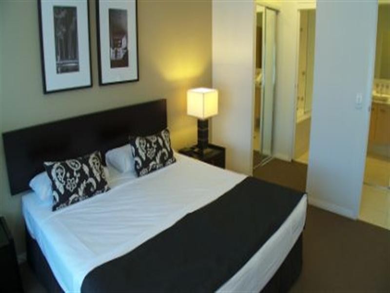 79/228 Varsity Parade, Varsity Lakes QLD 4227