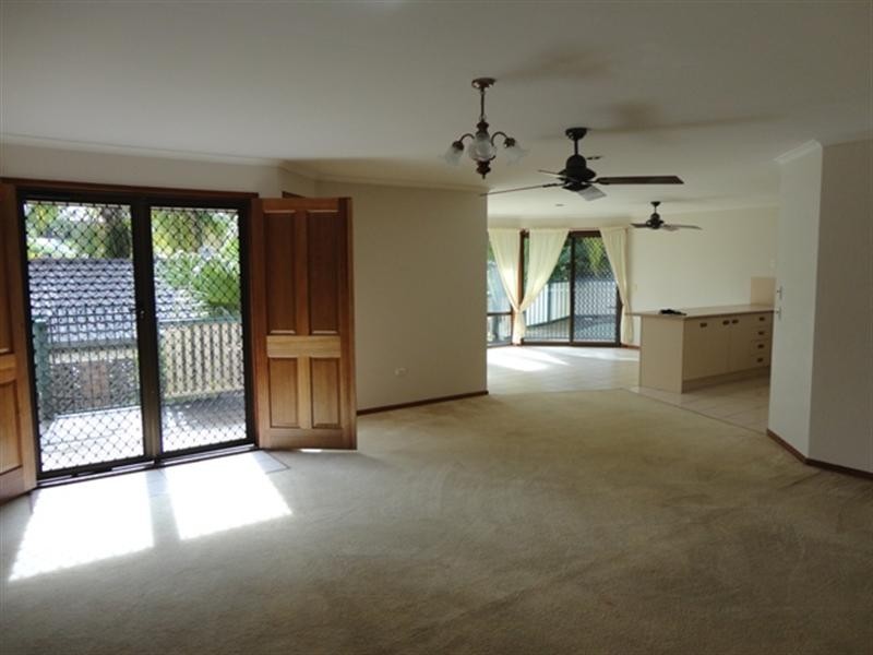 129 Thorngate Drive, Robina QLD 4226