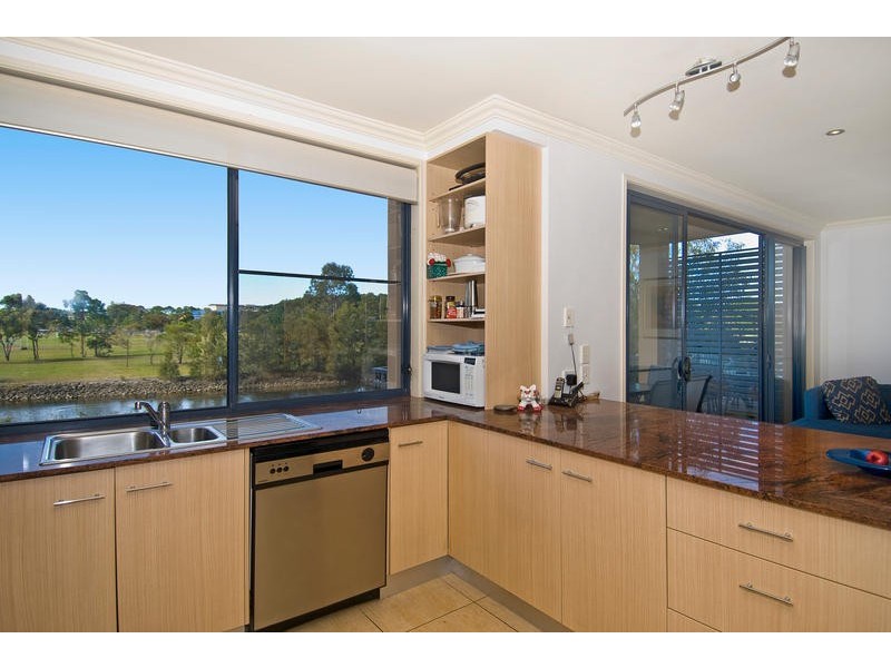 23/4 University Drive, Robina QLD 4226