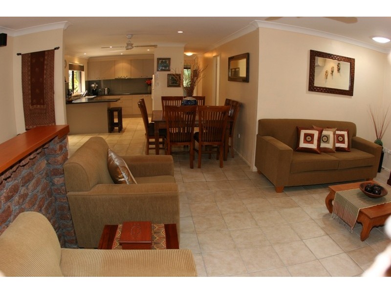 26 Wayfarer Avenue, Mermaid Waters QLD 4218