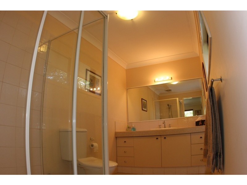 26 Wayfarer Avenue, Mermaid Waters QLD 4218