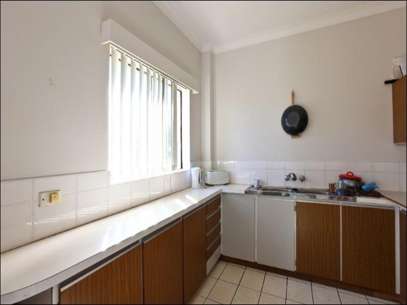 6 Tallebudgera Drive, Palm Beach QLD 4221