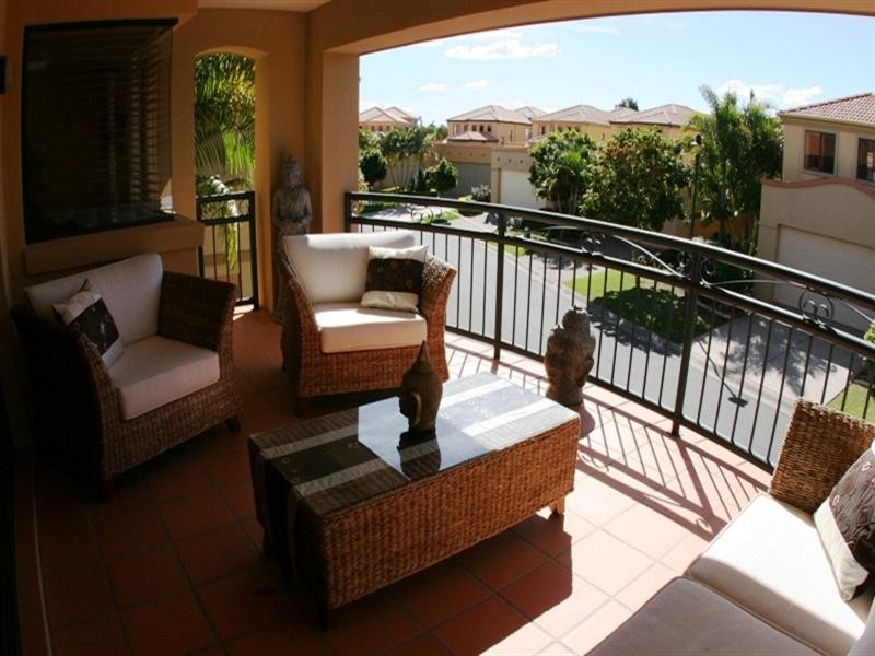 93/117 Palm Meadows Drive, Carrara QLD 4211