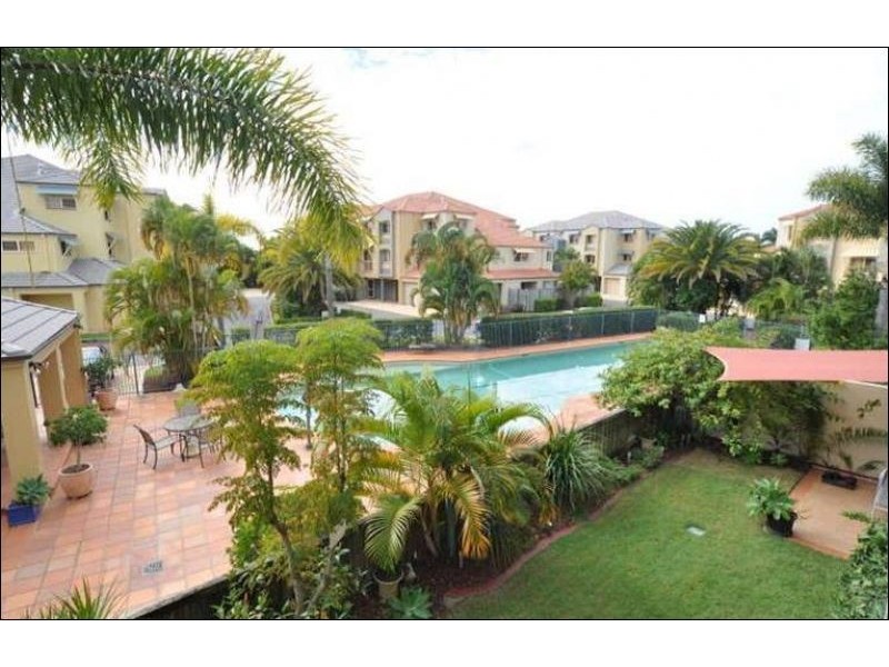 46/82 Limetree Parade, Runaway Bay QLD 4216