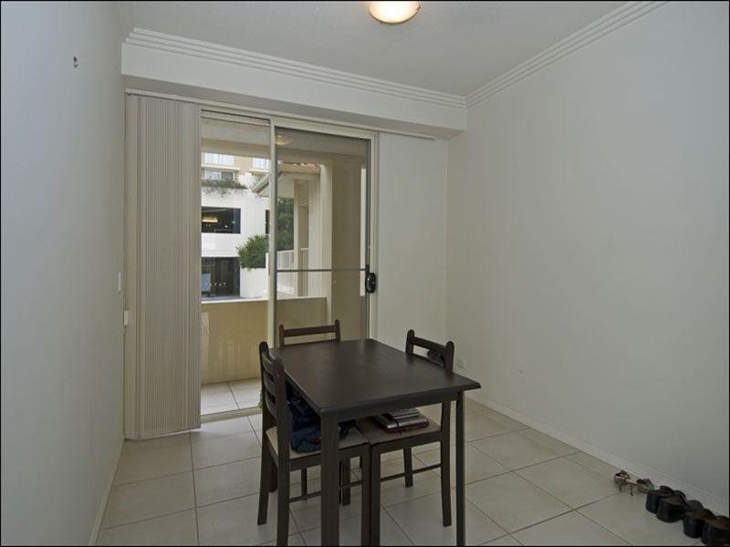 184/251 Varsity Parade, Varsity Lakes QLD 4227