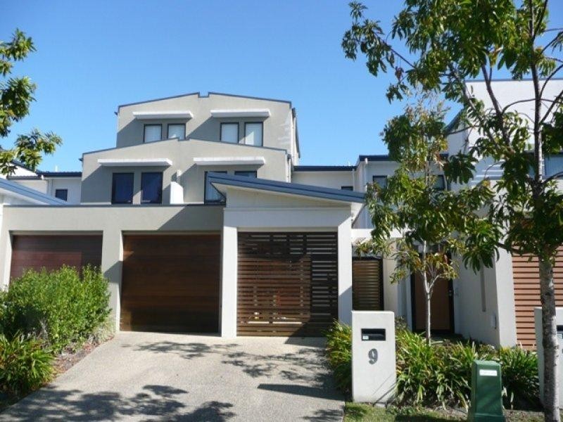 9 Riverwalk Avenue, Robina QLD 4226