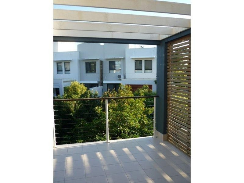 9 Riverwalk Avenue, Robina QLD 4226