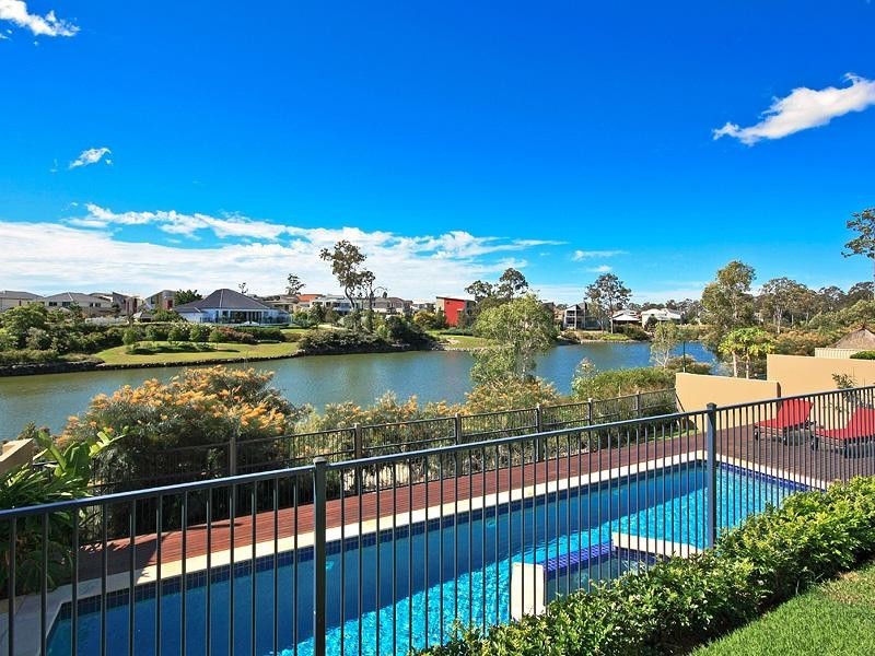 26 Bayswater Avenue, Varsity Lakes QLD 4227