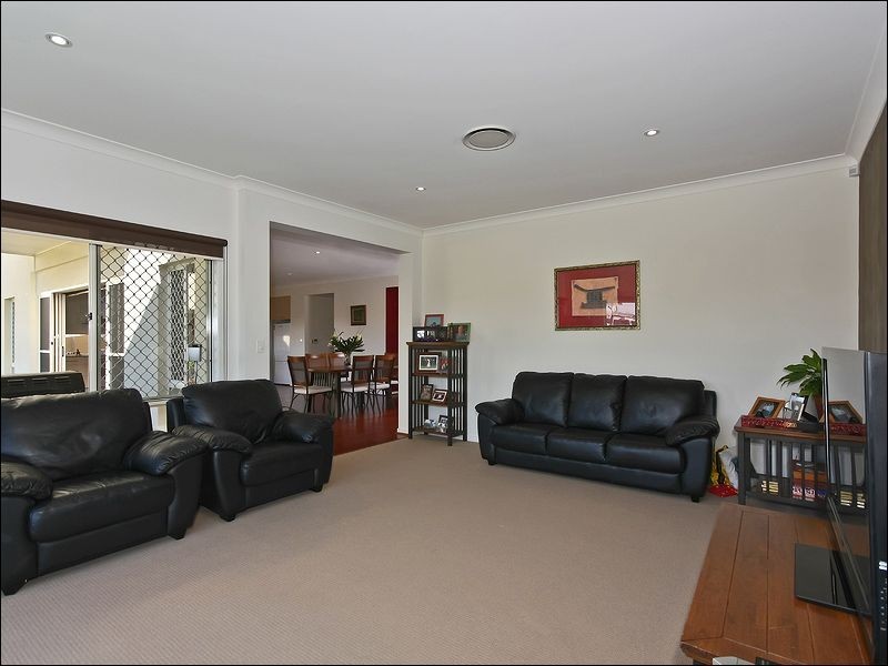 26 Bayswater Avenue, Varsity Lakes QLD 4227