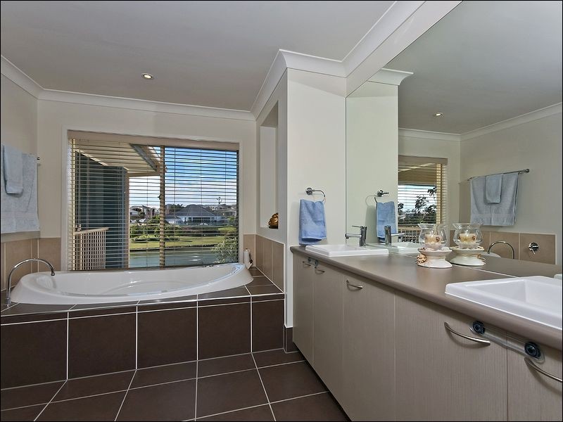 26 Bayswater Avenue, Varsity Lakes QLD 4227