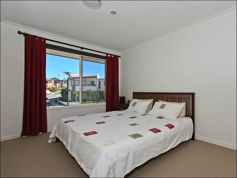 26 Bayswater Avenue, Varsity Lakes QLD 4227