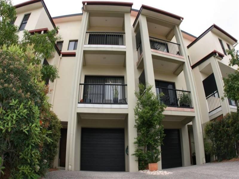 3/14 Mulgrave Crescent, Varsity Lakes QLD 4227