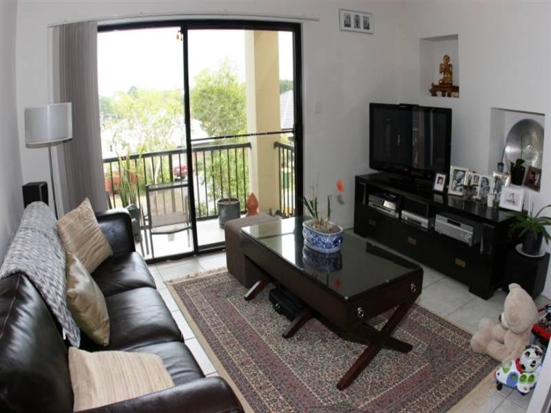 3/14 Mulgrave Crescent, Varsity Lakes QLD 4227